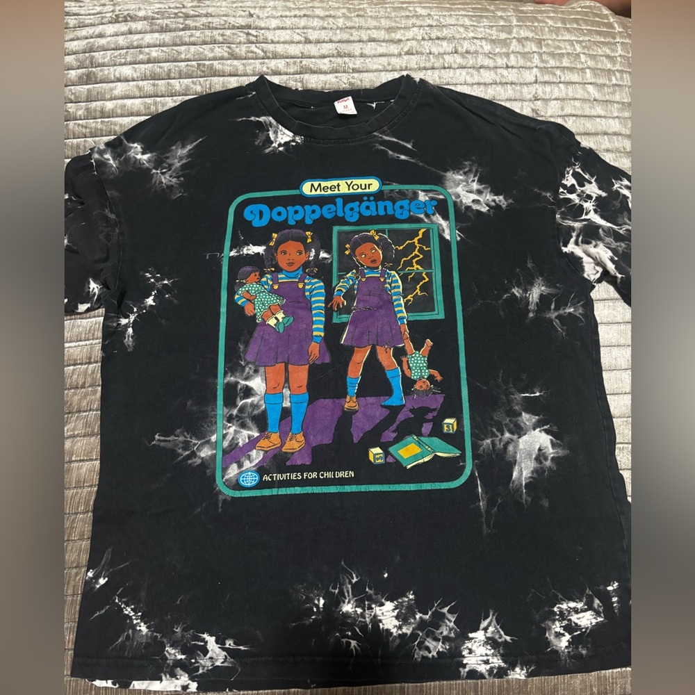 ROMWE Black Graphic Tee with Colorful Design